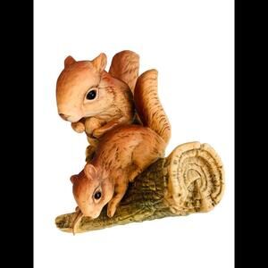 Vintage Homco Masterpiece Figure Porcelain Home Interiors Squirrels on Log Acorn